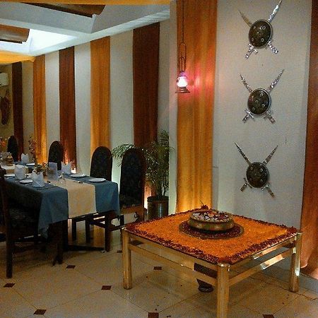 Hotel Lake View Ashok Бопал Екстериор снимка